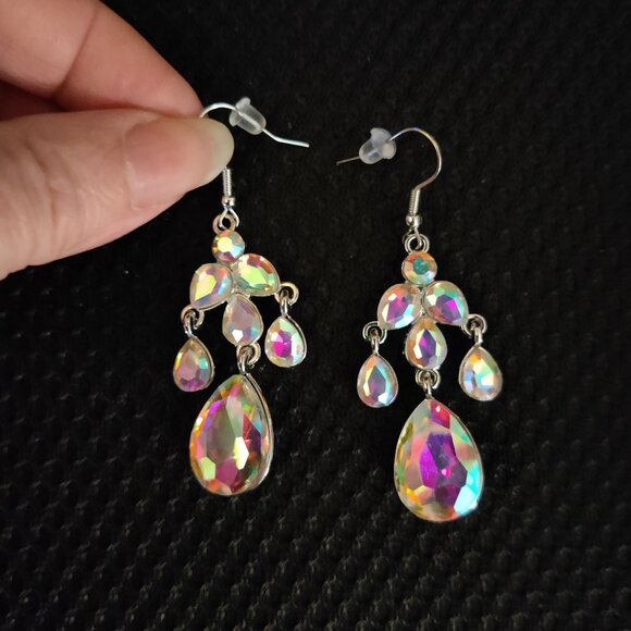 Aurora borealis necklace/earring set - Picture 3 of 3